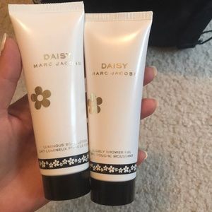 Daisy Marc Jacobs lotion, shower gel and case